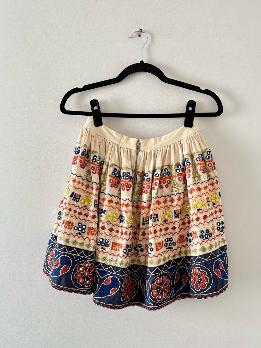 Alice + Olivia Tania Embroidered Mini Skirt Heavyweight Back Zip Beaded Lined - Picture 6 of 8